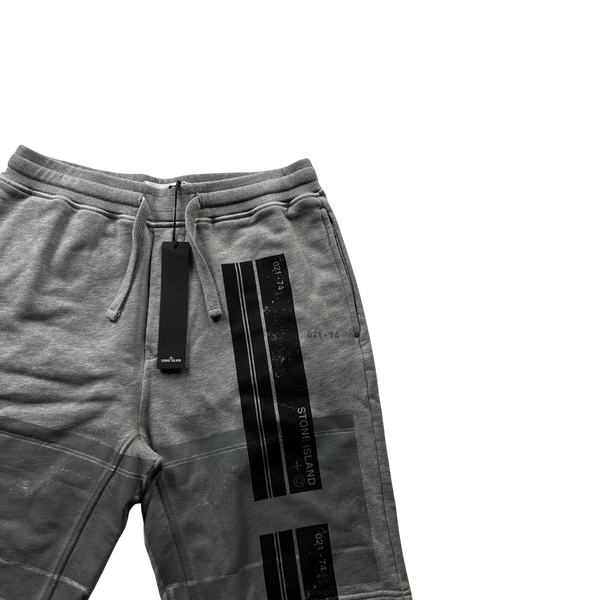 Stone Island 2019 Grey Cotton Graphic Fleece Shorts - Small