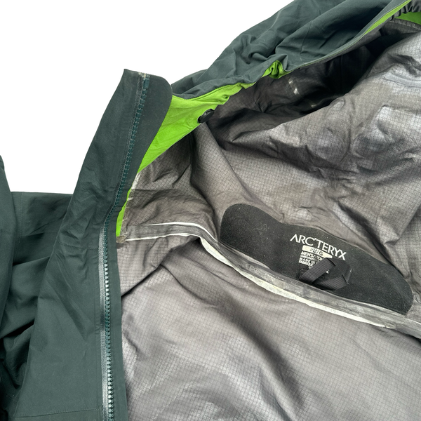 Arcteryx Green Lightweight Gore-tex Pro Zipped Hooded Jacket - Large