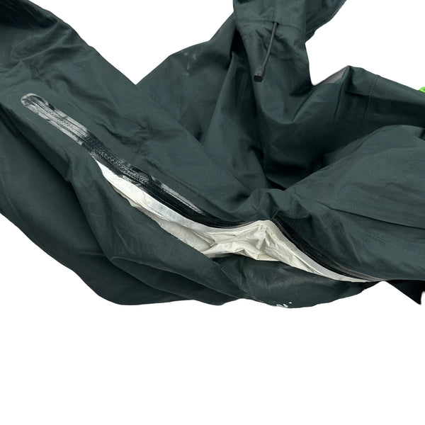 Arcteryx Green Lightweight Gore-tex Pro Zipped Hooded Jacket - Large