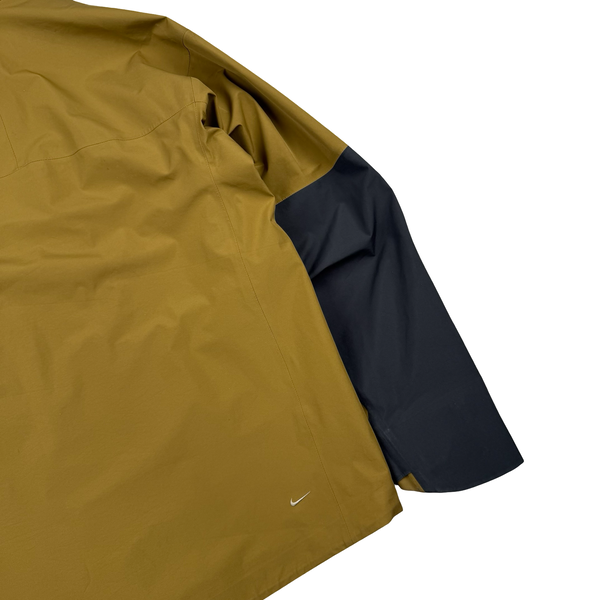 Nike ACG Misery Ridge Mustard/Black Storm-Fit Gore-Tex Jacket - Large