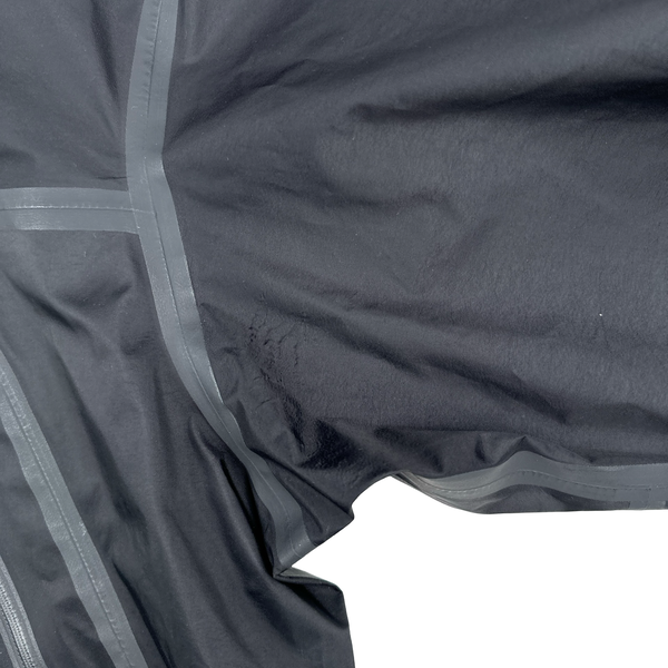 Supreme X North Face Black Spellout Summit Series Waterproof Jacket - XL
