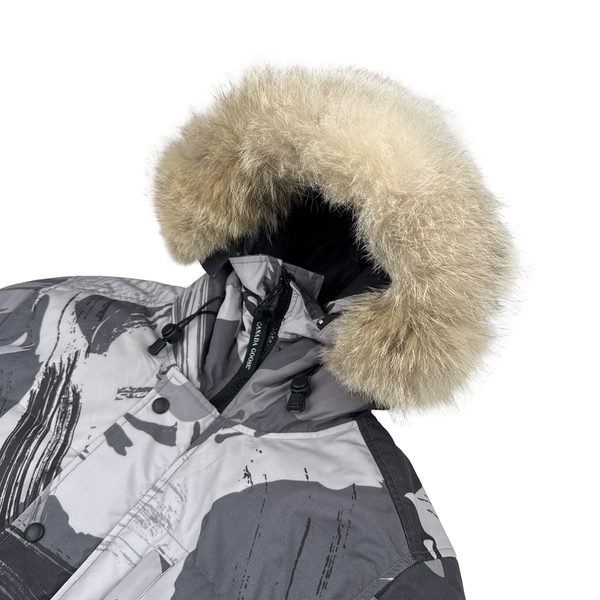 Canada Goose Grey Camo Premium Down Carson Coyote Fur Parka Jacket - Large