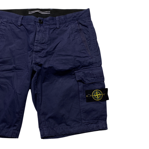 Navy stone island cargo shorts hotsell