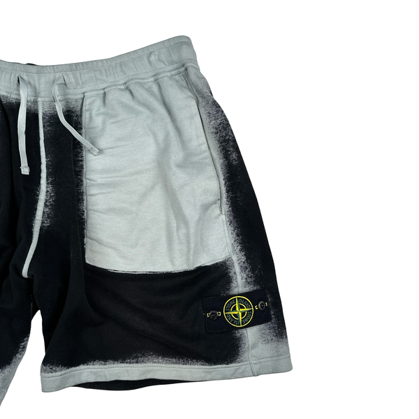 Stone Island 2023 Cotton Black Hand Sprayed Shorts - Large