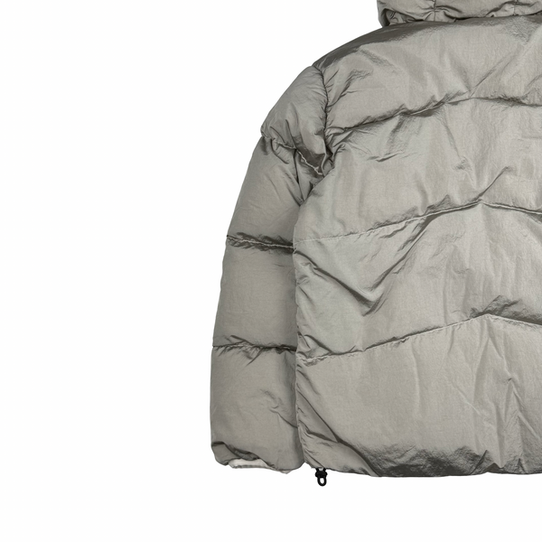 Stone Island 2023 Silver Grey/Black Reversible Nylon Metal Down Centre Badge Puffer Jacket - Medium