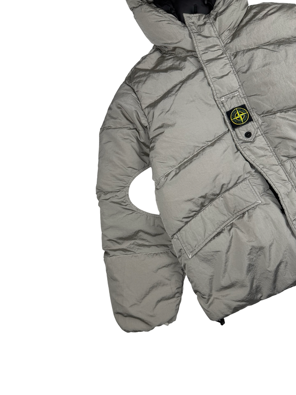 Stone Island 2023 Silver Grey/Black Reversible Nylon Metal Down Centre Badge Puffer Jacket - Medium