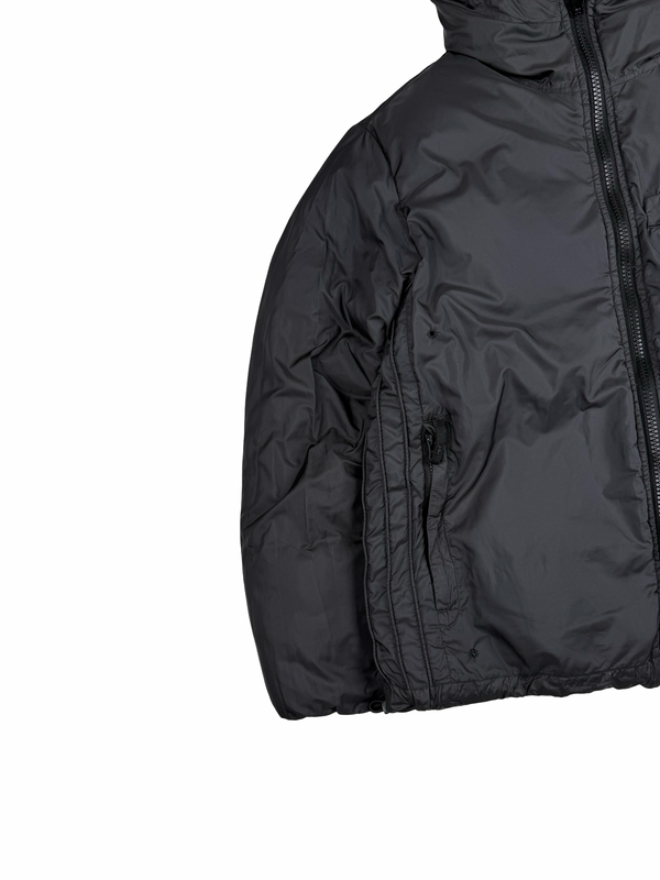 Stone Island 2023 Silver Grey/Black Reversible Nylon Metal Down Centre Badge Puffer Jacket - Medium