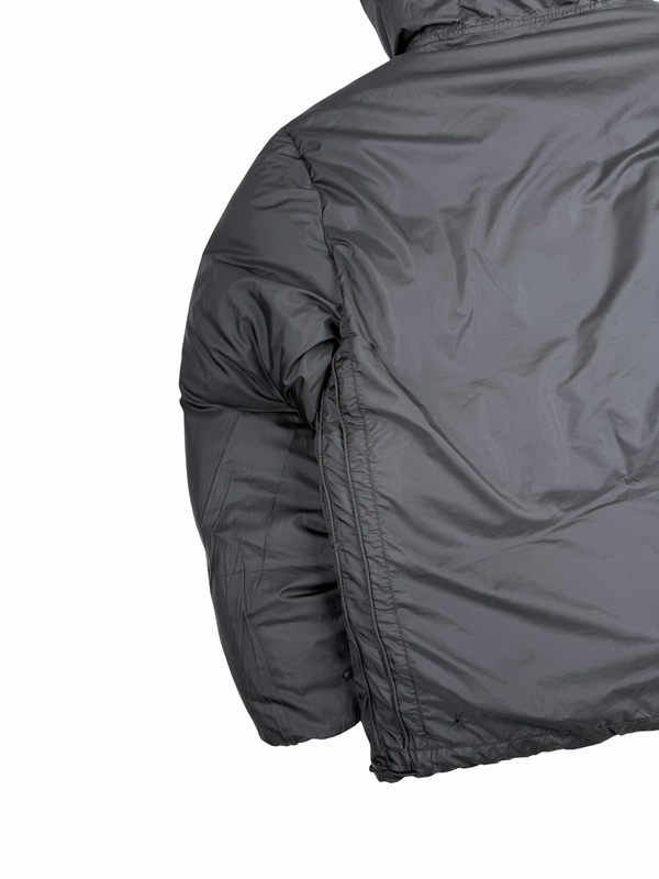 Stone Island 2023 Silver Grey/Black Reversible Nylon Metal Down Centre Badge Puffer Jacket - Medium