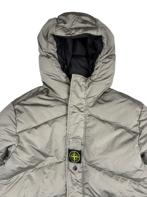 Stone Island 2023 Silver Grey/Black Reversible Nylon Metal Down Centre Badge Puffer Jacket - Medium