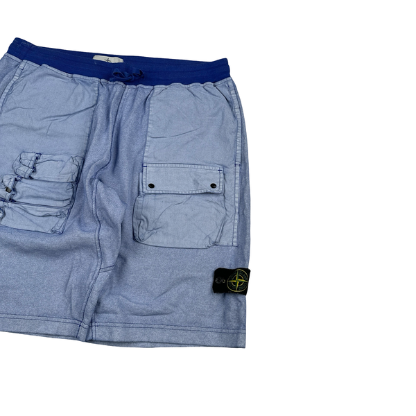 Stone Island Tela Placcata Cargo Shorts - Large