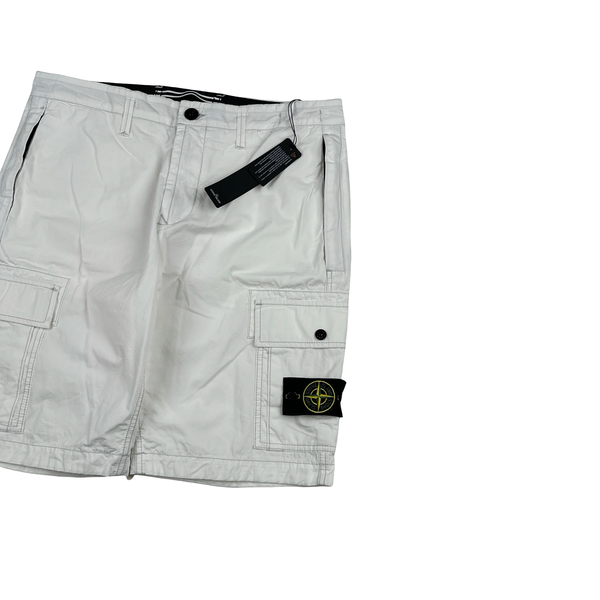 Stone Island 2022 White Slim Fit Cargo Shorts - 33"