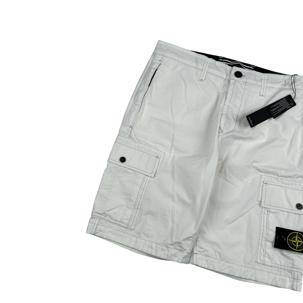 Stone Island 2022 White Slim Fit Cargo Shorts - 33"
