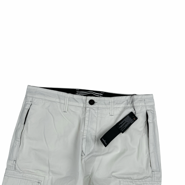 Stone Island 2022 White Slim Fit Cargo Shorts - 33"