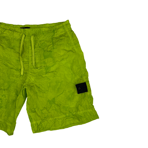 Stone Island Shadow Project 2022 Green Waffle Print Econyl Nylon Metal Shorts - Medium