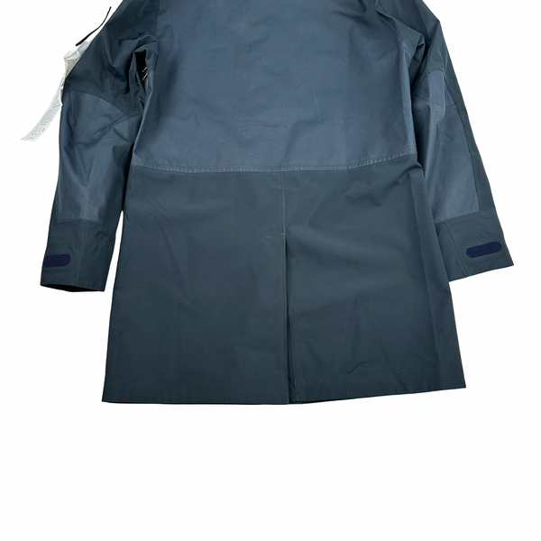 Stone Island Tank Shield Ghost Raincoat - Small