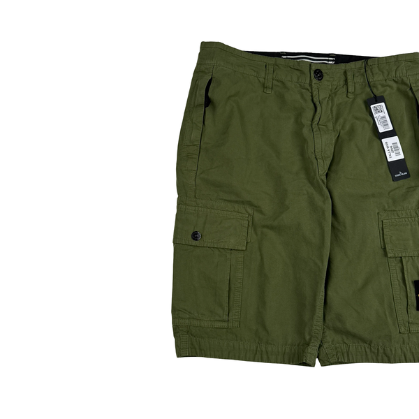 Stone Island 2022 Green Slim Fit Cargo Shorts - 29"