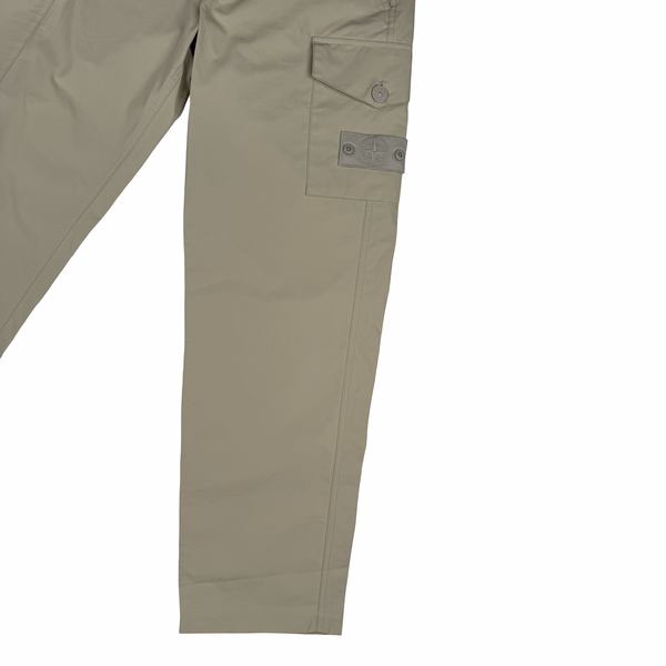 Stone Island 2025 Light Khaki Beige Type Re Fit Cotton Cargo Trousers - 31" (Medium)