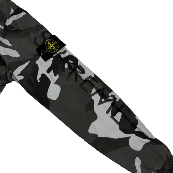 Stone Island x Supreme Camo Nylon Metal Jacket - Small