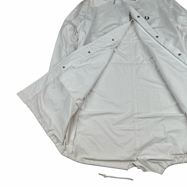 Fred Perry White Lightweight Long Fishtail Jacket - Large
