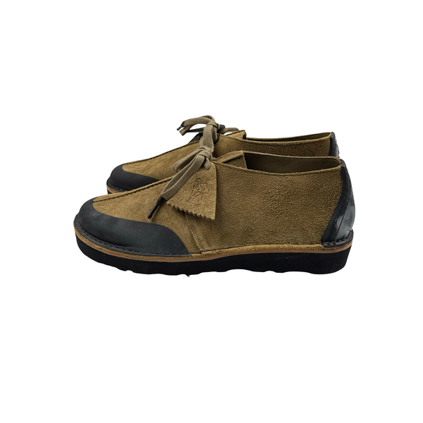 CP Company x Clarks Originals Beige Suede Shoes - UK 9