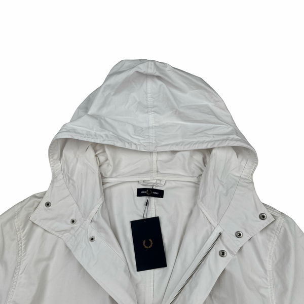 Fred Perry White Lightweight Long Fishtail Jacket - Large