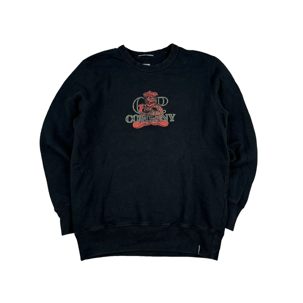 CP Company Black Red Spellout Comic And Cars Graphic Crewneck Jumper - Large
