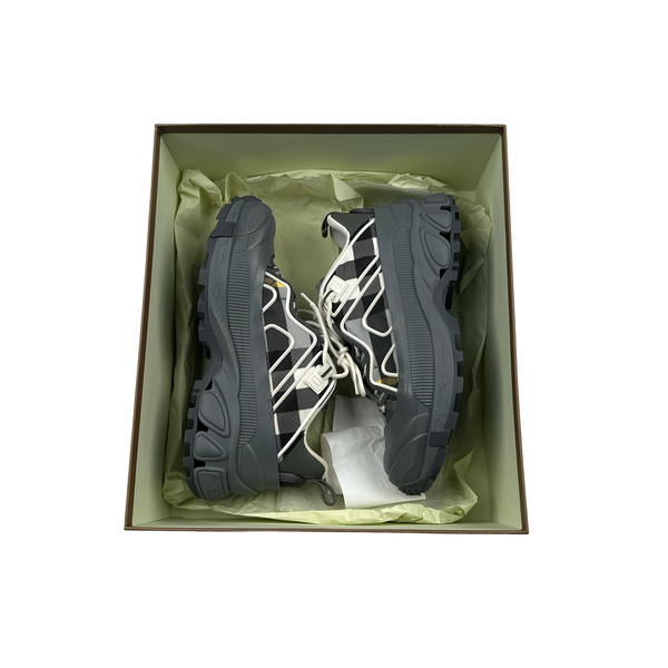 Burberry Low Top Laced Trainers - UK 7