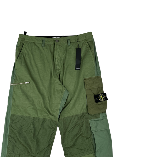 Stone Island 2023 Loose Fit Cargos Green Twill TC Trousers - 38"