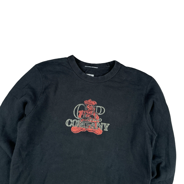 CP Company Black Red Spellout Comic And Cars Graphic Crewneck Jumper - Large