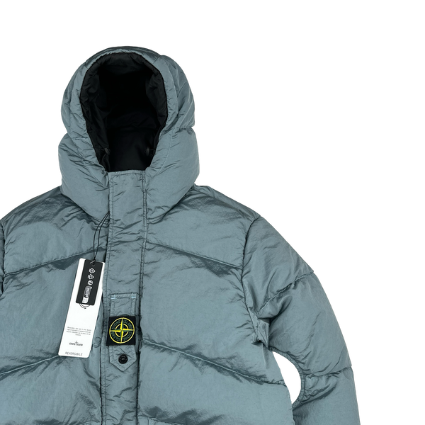Stone Island 2023 Baby Blue Reversible Nylon Metal Down Centre Badge Puffer Jacket - Medium