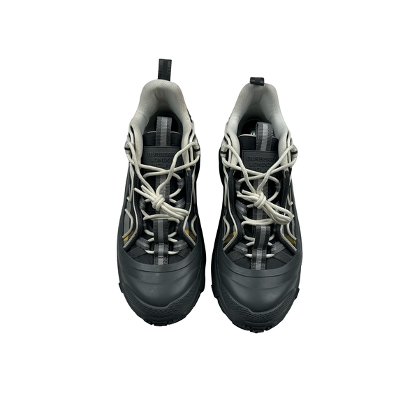 Burberry Low Top Laced Trainers - UK 7