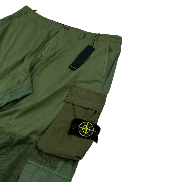 Stone Island 2023 Loose Fit Cargos Green Twill TC Trousers - 38"