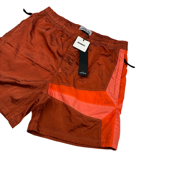 Stone Island 2021 Pink Nylon Metal Econyl Compass Shorts - Small