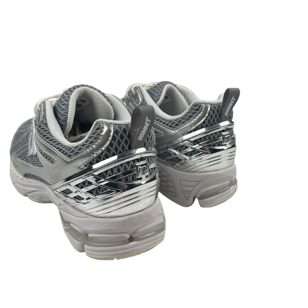 New Balance x The Basement 1906 'Day Chrome' Silver Trainers - UK 10