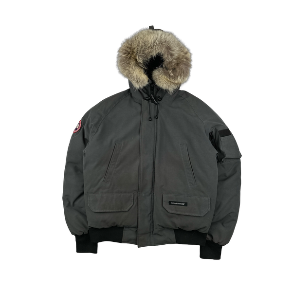 Canada Goose Charcoal Chilliwack Coyote Fur Hood Puffer - Medium