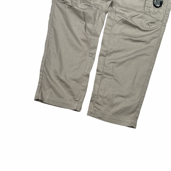 CP Company Cream Ergonomic Fit Cargo Trousers - Medium