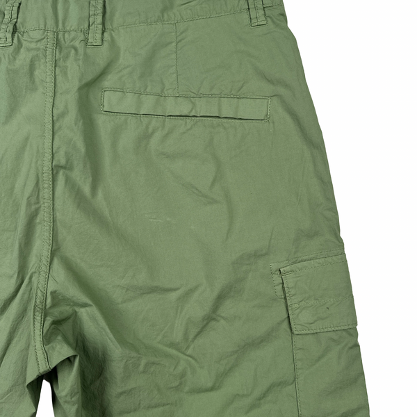 Stone Island 2023 Pale Green Cotton Cargo Shorts - Small