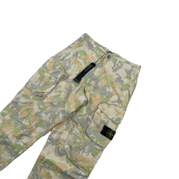 Stone Island x Supreme 2022 Ice Camo Cargo Trousers - 30"