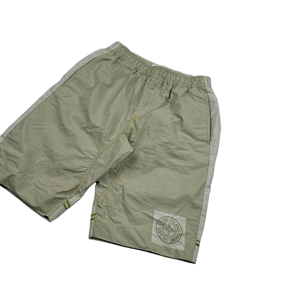 Stone Island 2019 Sage Green Tela Placcatta Compass Summer Shorts - 28"