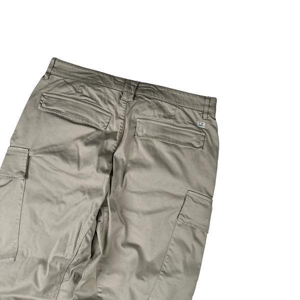 CP Company Cream Ergonomic Fit Cargo Trousers - Medium