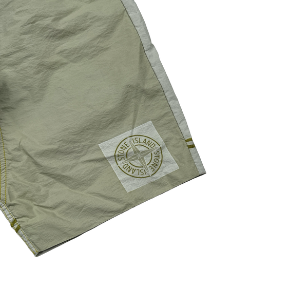 Stone Island 2019 Sage Green Tela Placcatta Compass Summer Shorts - 28"