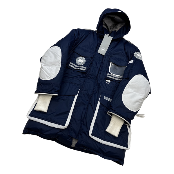 Canada Goose Snow Mantra Goose Filled Winter Expedition Jacket - Medium