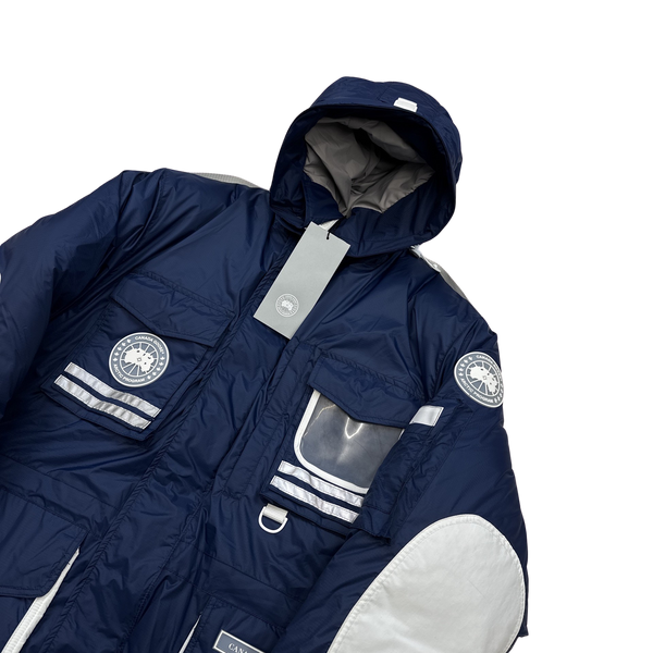 Canada Goose Snow Mantra Goose Filled Winter Expedition Jacket - Medium