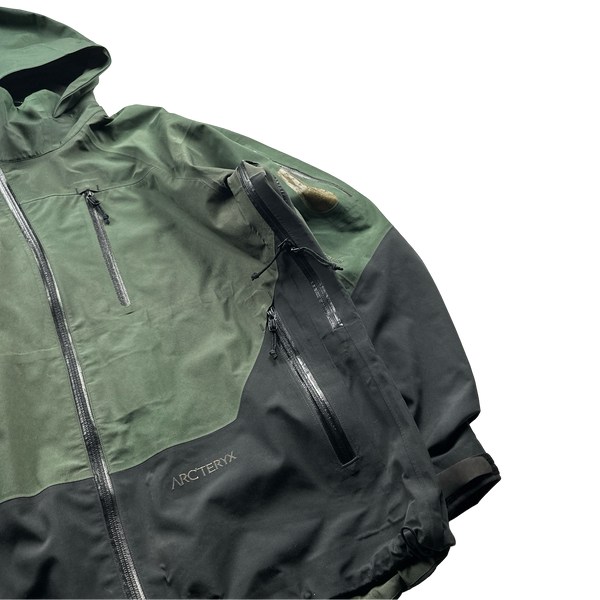 Arcteryx Green Goretex Asymmetric Windbreaker Jacket - Large