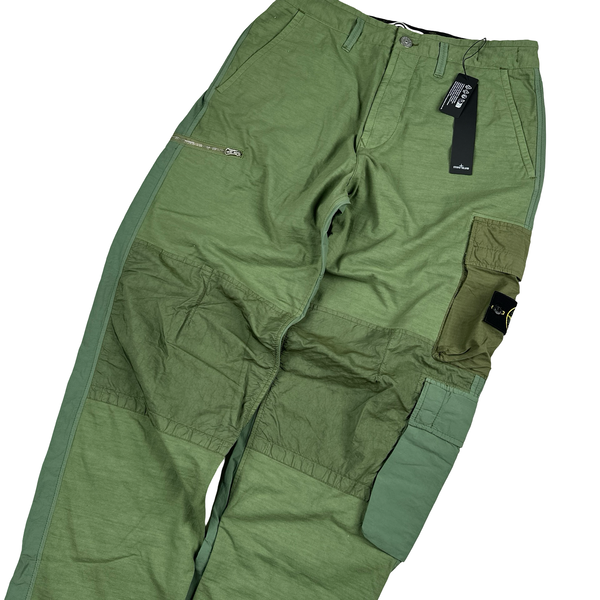 Stone Island 2023 Loose Fit Cargos Green Twill TC Trousers - Small & Medium