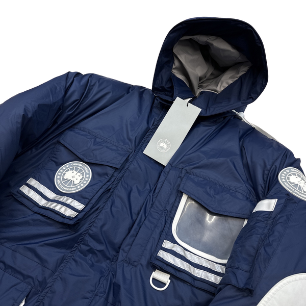 Canada Goose Snow Mantra Goose Filled Winter Expedition Jacket - Medium