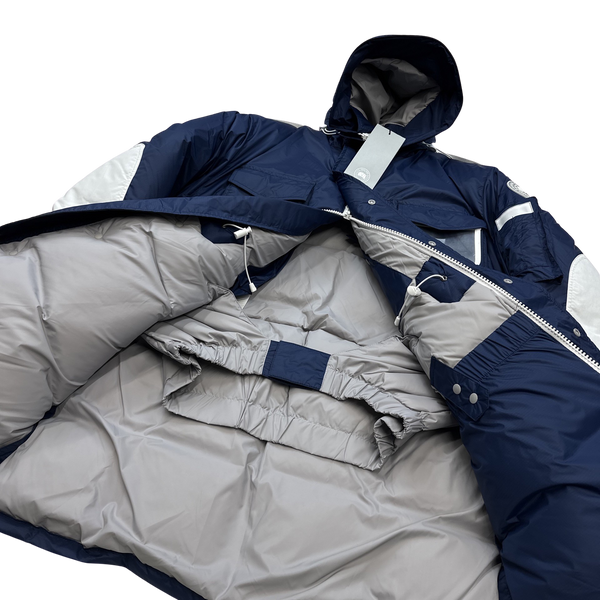 Canada Goose Snow Mantra Goose Filled Winter Expedition Jacket - Medium
