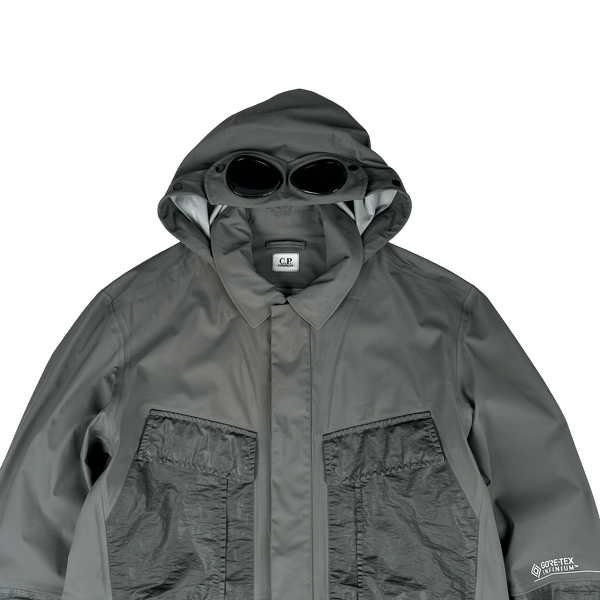 CP Company Grey Goretex Infinium Zipped Shell Goggle Jacket - Small