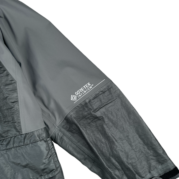 CP Company Grey Goretex Infinium Zipped Shell Goggle Jacket - Small