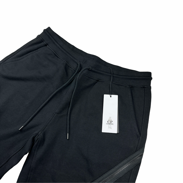 CP Company Black Cotton Fleece Shorts - Large